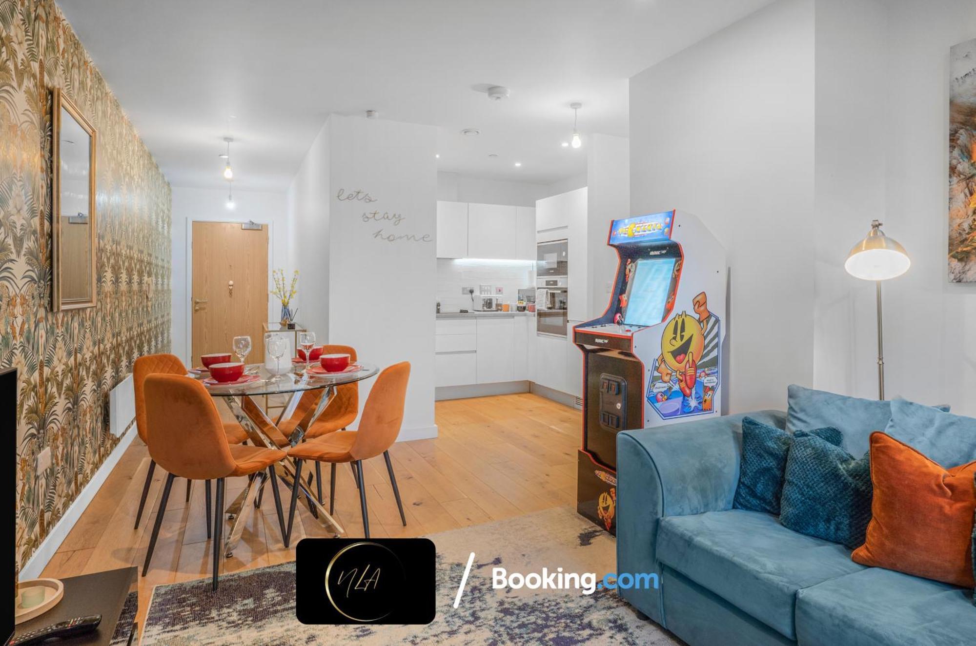 City Centre Apartment With Free Parking, 2 Bathrooms, Netflix And Wifi - Suitable For Contractors And Families - By Noor Luxury Accommodations Birmingham Dış mekan fotoğraf